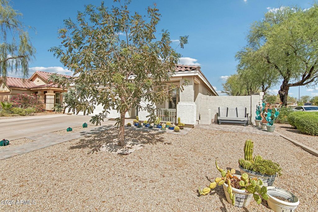 659 S HAZEL Court, Gilbert, AZ 85296 — photo 3