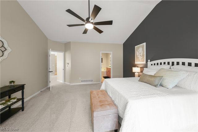 730 Woodlake Drive, Aurora, OH 44202