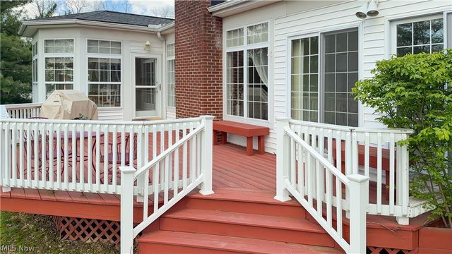 730 Woodlake Drive, Aurora, OH 44202