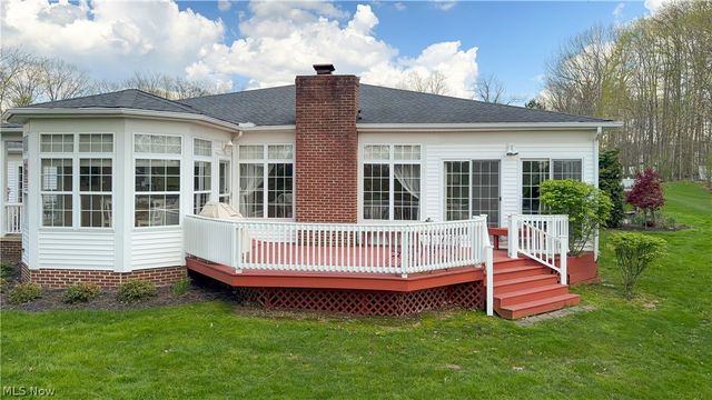 730 Woodlake Drive, Aurora, OH 44202