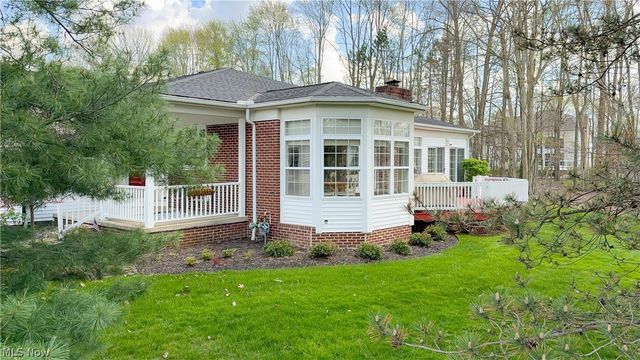 730 Woodlake Drive, Aurora, OH 44202