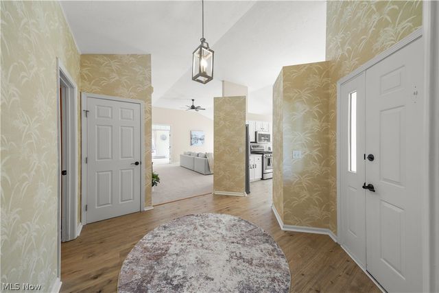 730 Woodlake Drive, Aurora, OH 44202