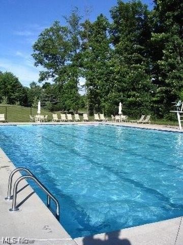 730 Woodlake Drive, Aurora, OH 44202
