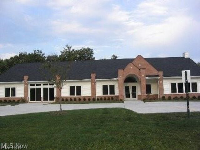 730 Woodlake Drive, Aurora, OH 44202