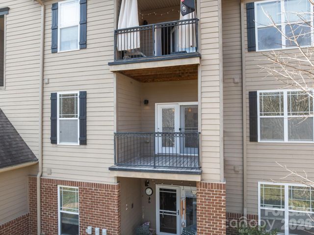 176 Brickton Village Circle 206, Fletcher, NC 28732