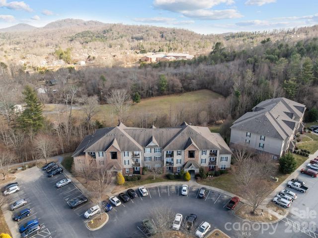 176 Brickton Village Circle 206, Fletcher, NC 28732