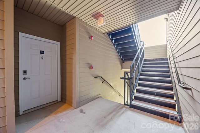 176 Brickton Village Circle 206, Fletcher, NC 28732