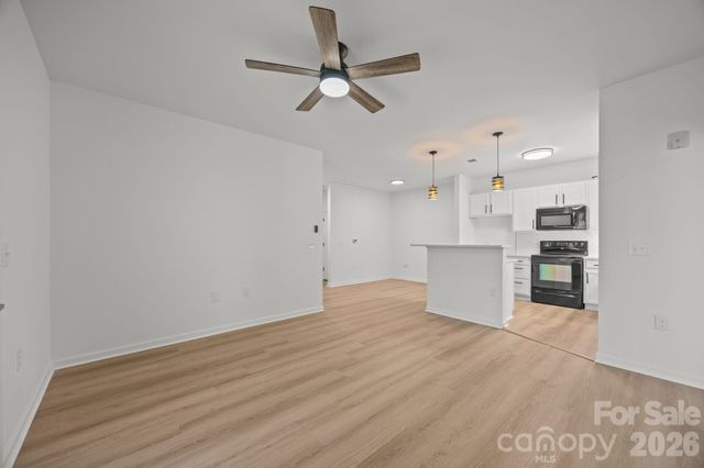 176 Brickton Village Circle 206, Fletcher, NC 28732