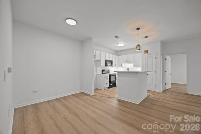 176 Brickton Village Circle 206, Fletcher, NC 28732