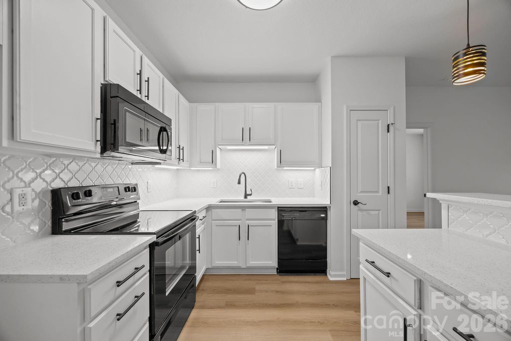 176 Brickton Village Circle 206, Fletcher, NC 28732