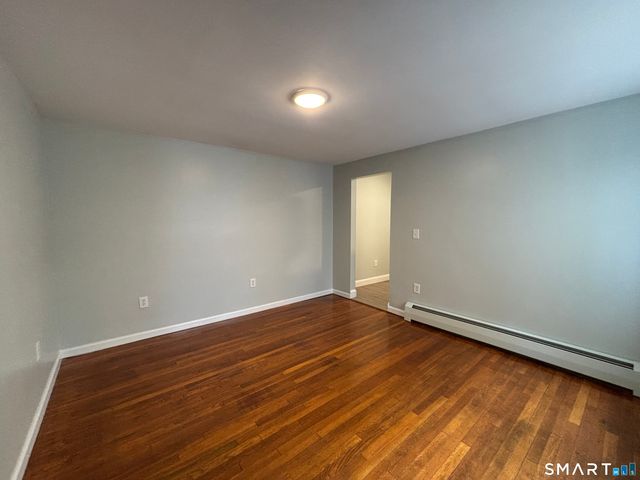 213 Golden Hill Street 5F, Bridgeport, CT 06604