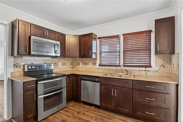 2535 Dexter ST E, Chesapeake, VA 23324