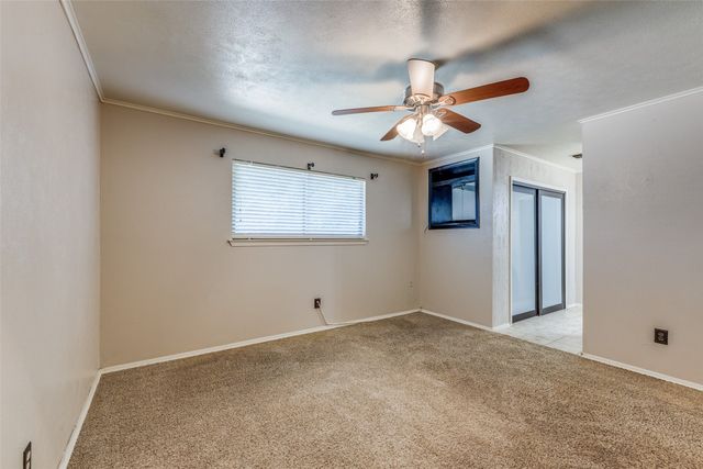 2602 Brentwood Circle, Arlington, TX 76013
