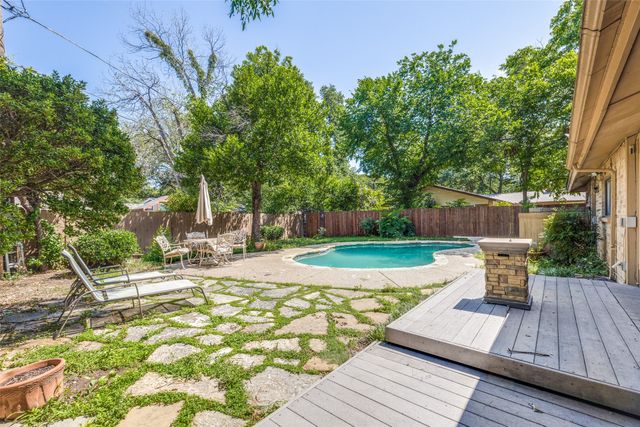 2602 Brentwood Circle, Arlington, TX 76013