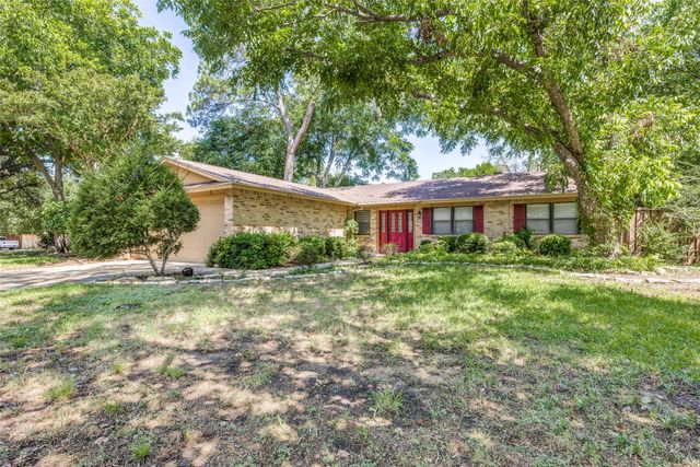 2602 Brentwood Circle, Arlington, TX 76013