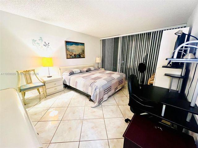 3821 Environ Blvd 406, Lauderhill, FL 33319