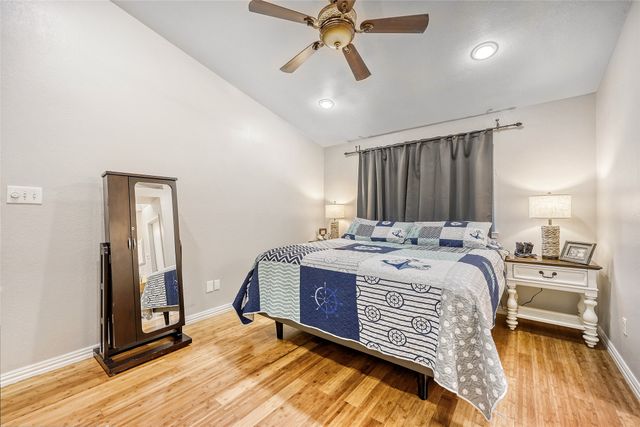 304 Valley Forge Lane, Arlington, TX 76002