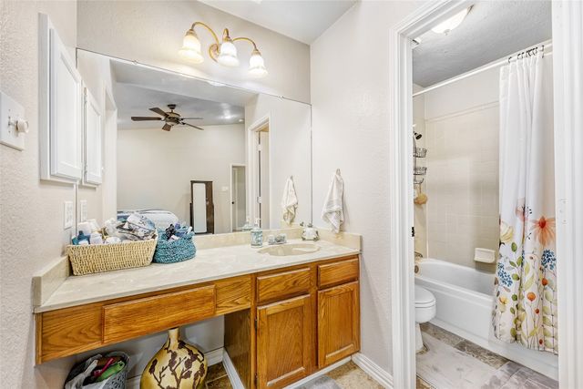 304 Valley Forge Lane, Arlington, TX 76002