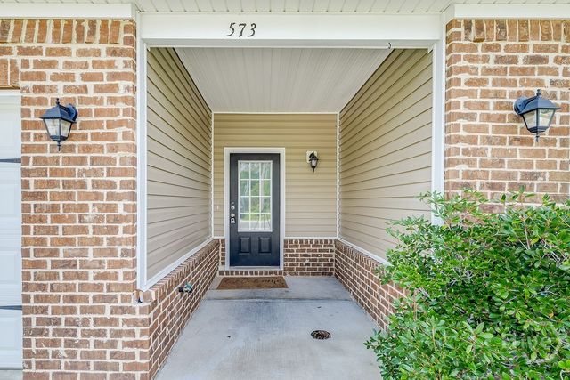 573 Governor Treutlen Circle, Pooler, GA 31322