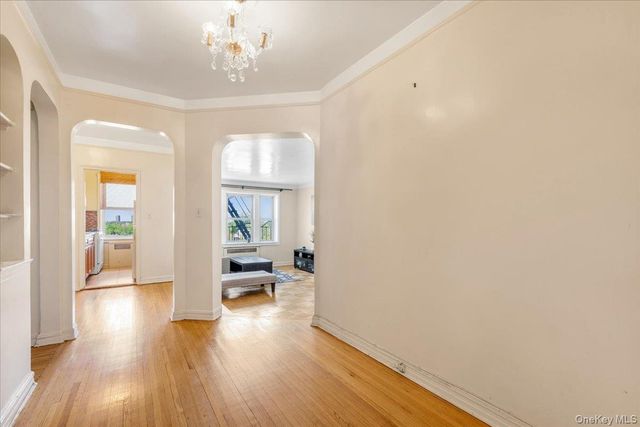 84-49 168th Street 4S, Jamaica Hills, NY 11432