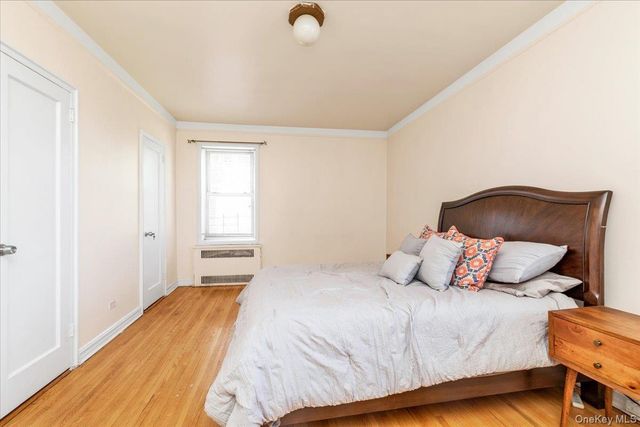 84-49 168th Street 4S, Jamaica Hills, NY 11432