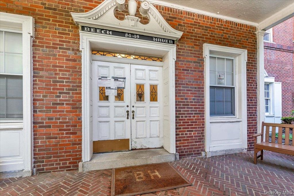 84-49 168th Street 4S, Jamaica Hills, NY 11432