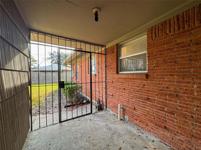 5619 Wood Creek Way, Houston, TX 77017