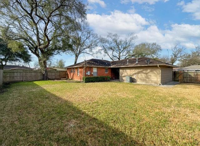 5619 Wood Creek Way, Houston, TX 77017