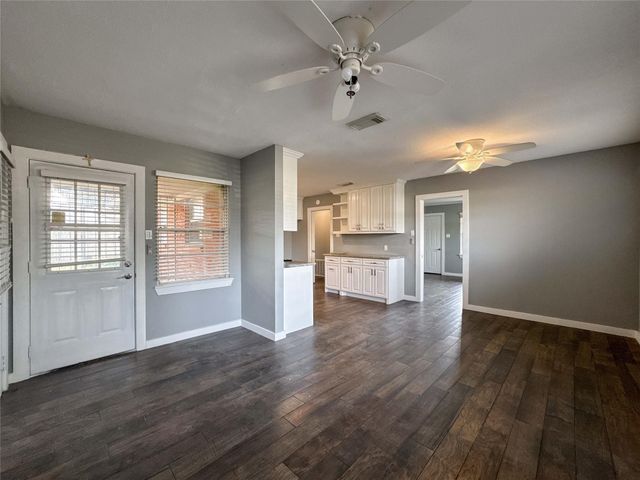 5619 Wood Creek Way, Houston, TX 77017