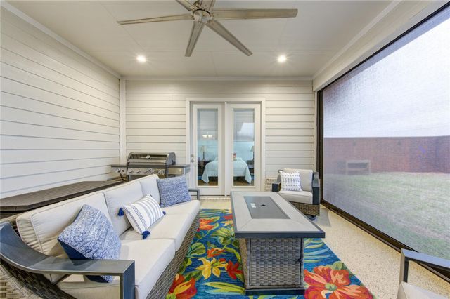 2006 Lynn Street, El Campo, TX 77437