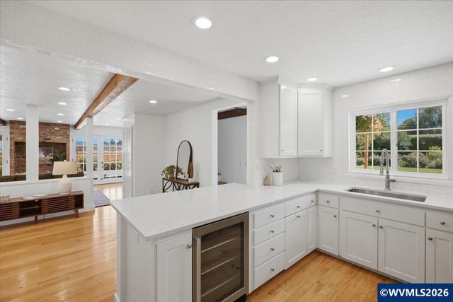 2715 Park Ter SW, Albany, OR 97321