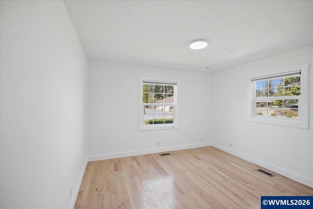 2715 Park Ter SW, Albany, OR 97321