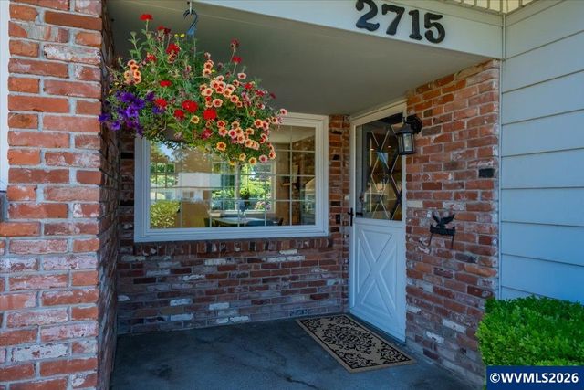 2715 Park Ter SW, Albany, OR 97321