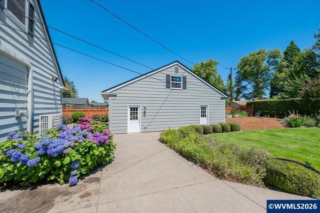 2715 Park Ter SW, Albany, OR 97321