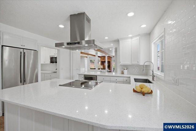 2715 Park Ter SW, Albany, OR 97321