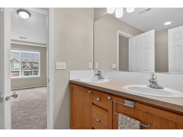 6434 Sw VINWOOD Ter, Beaverton, OR 97078