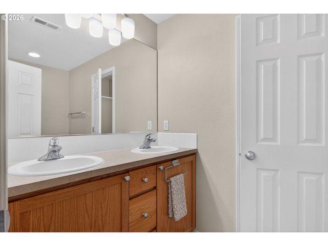 6434 Sw VINWOOD Ter, Beaverton, OR 97078