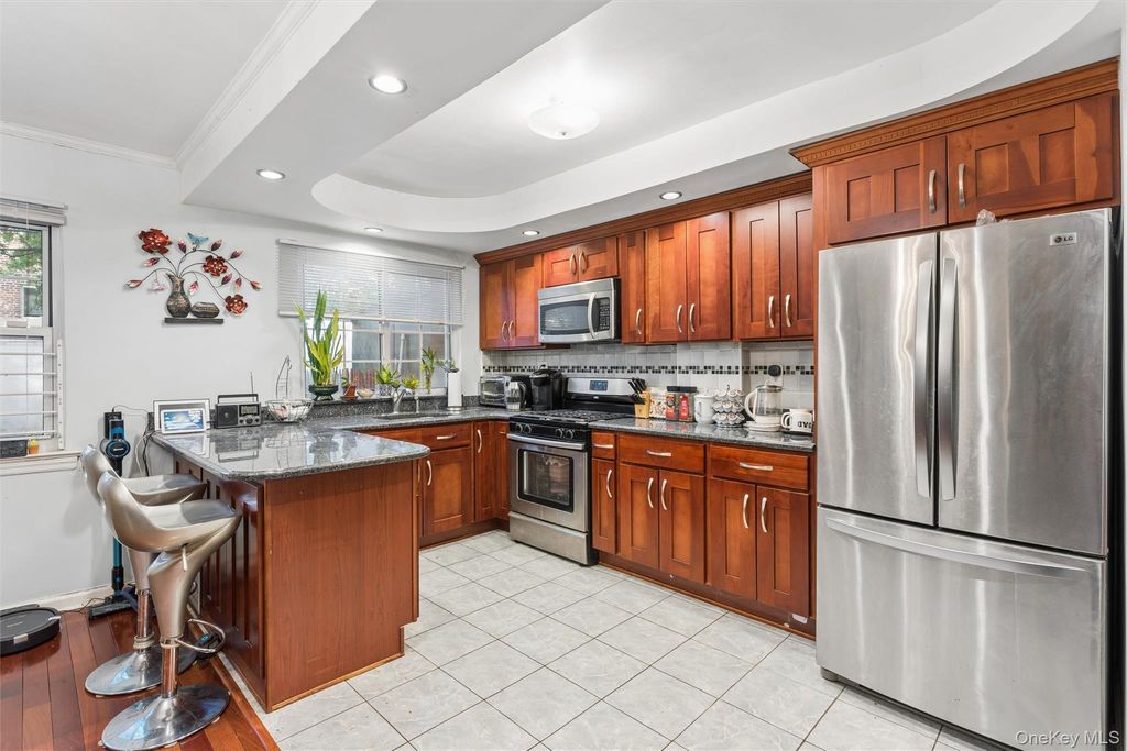 6911 Springfield Boulevard, Bayside, NY 11364 — photo 4