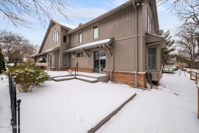 36 Wolfridge Drive, Holland, OH 43528
