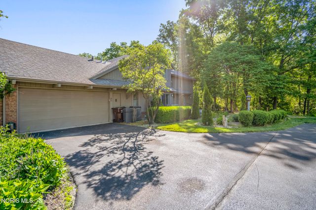 36 Wolfridge Drive, Holland, OH 43528