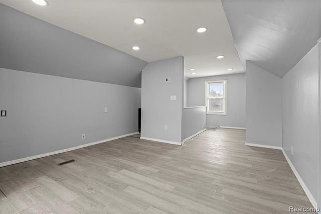 7634 Warwick Street, Detroit, MI 48228