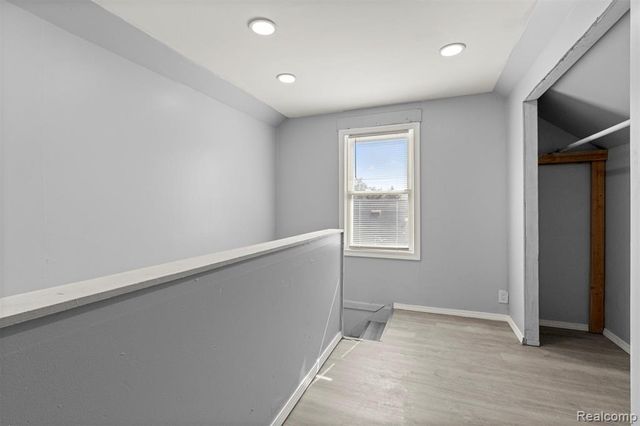 7634 Warwick Street, Detroit, MI 48228