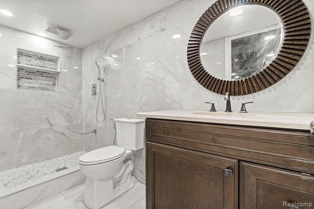 7634 Warwick Street, Detroit, MI 48228