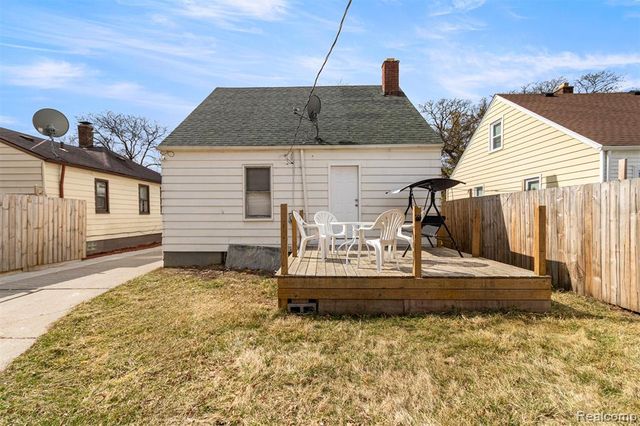 7634 Warwick Street, Detroit, MI 48228