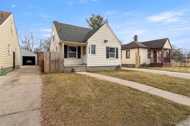 7634 Warwick Street, Detroit, MI 48228