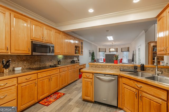 110 Lullwood Court, Fayetteville, GA 30215