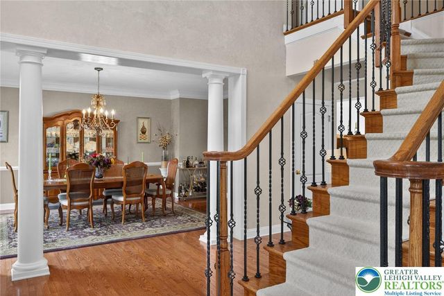 209 Donato Court, Bushkill Twp, PA 18064