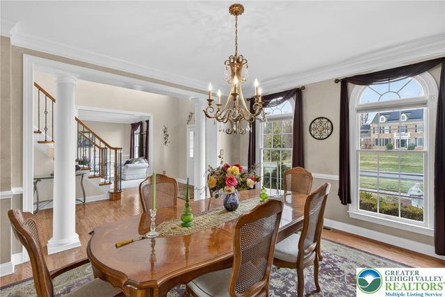 209 Donato Court, Bushkill Twp, PA 18064