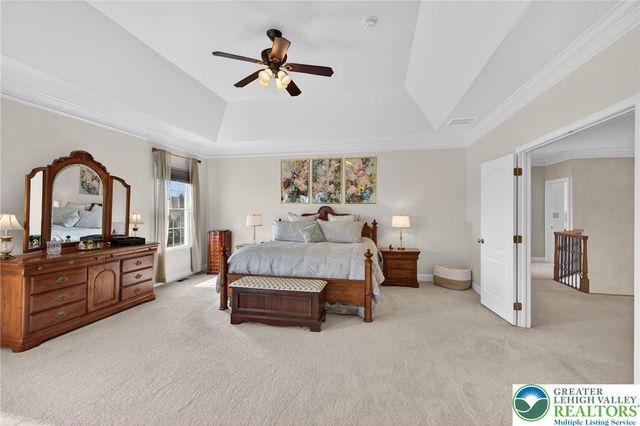 209 Donato Court, Bushkill Twp, PA 18064