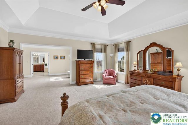 209 Donato Court, Bushkill Twp, PA 18064